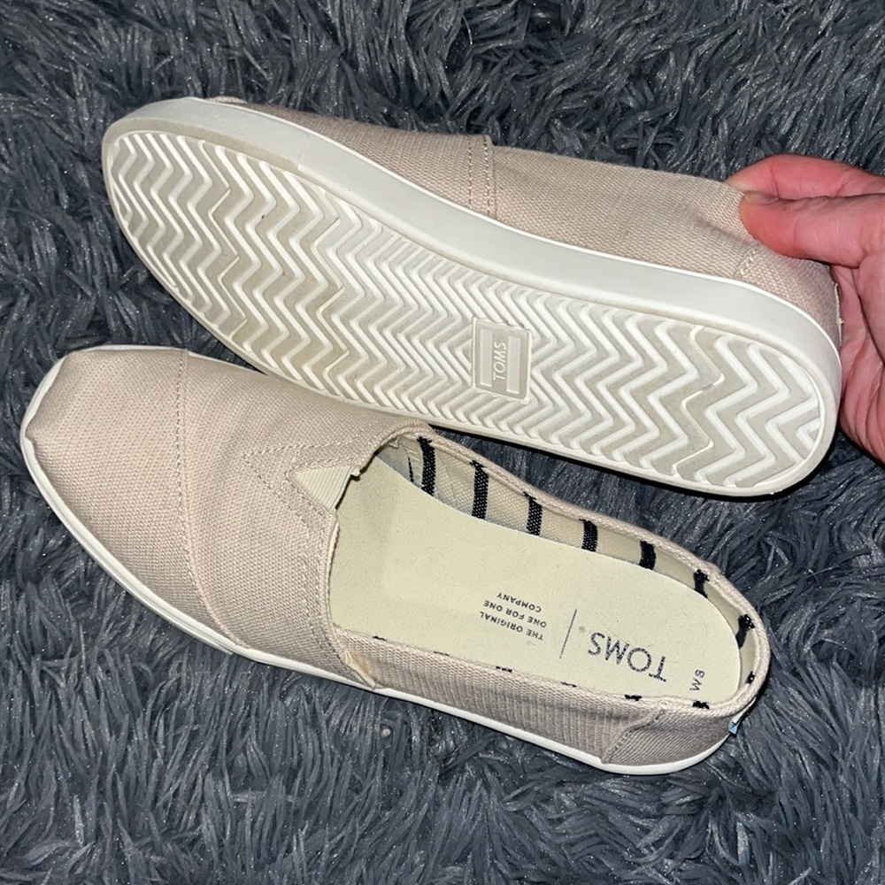 Tan Toms - Picture 2 of 2